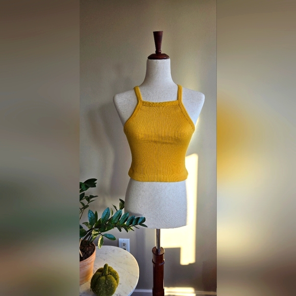 Forever 21 Tops - Forever 21 Ribbed Yellow Crop Top - Size Medium